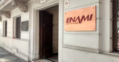 Enami anuncia nombramiento de tres nuevos directores por decreto