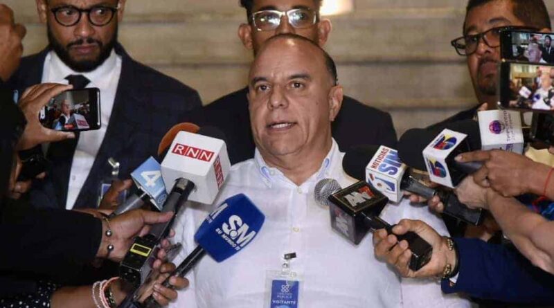Esposo de exdiputada condenada por lavado regresa a los tribunales