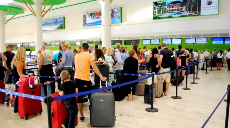 Extranjeros aumentan gasto en 2025, pero reducen estadía