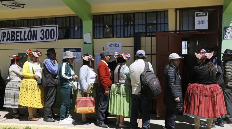 Fiscalía de Perú investiga ONPE por retraso en apertura de locales