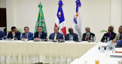 Gobierno asegura que plan económico está funcionando bien