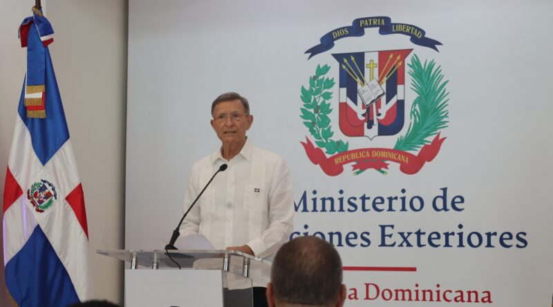 Gobierno ordena a consulados remitir fondos al Estado dominicano