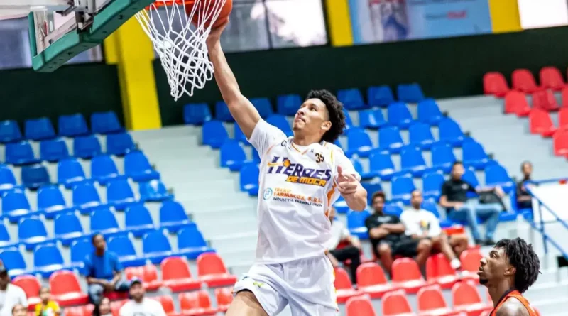 Héroes de Moca dominan a Leones en la Súper Liga LNB
