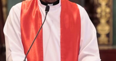 Iglesia denuncia violencia y pérdida de valores en Sermón Siete Palabras