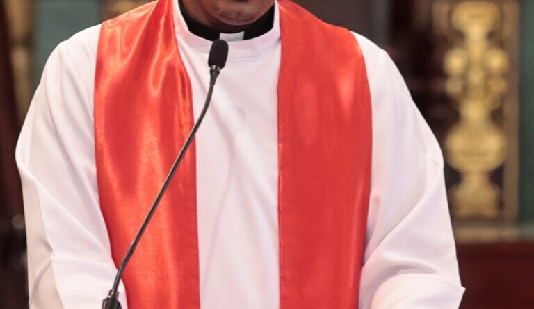 Iglesia denuncia violencia y pérdida de valores en Sermón Siete Palabras