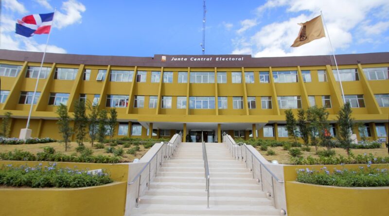 JCE recibe 236 mil solicitudes de cédula en dos semanas
