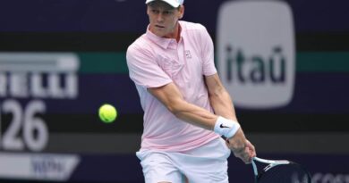 Jannik Sinner triunfa y empata marca de Pete Sampras