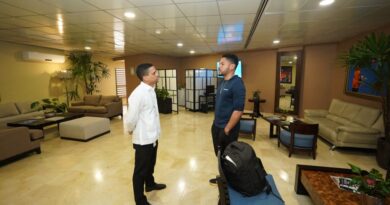 Joel Richards llega a RD tras semanas varado en Vietnam