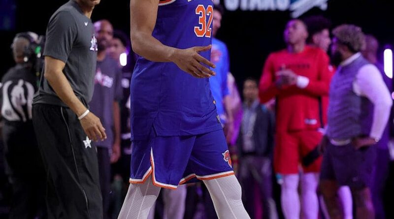Knicks vencen a Celtics y luchan por el segundo lugar del Este
