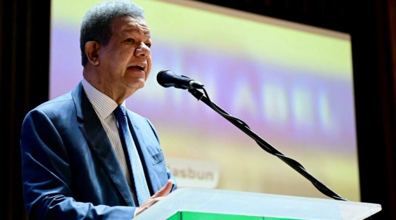 Leonel rechaza fusión de Ministerios de Educación y MESCyT