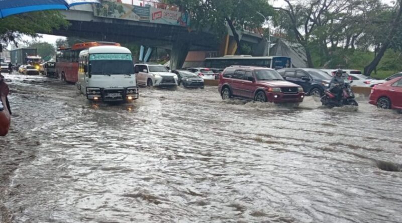 Lluvias en RD desplazan 1,500 personas y dañan 300 viviendas