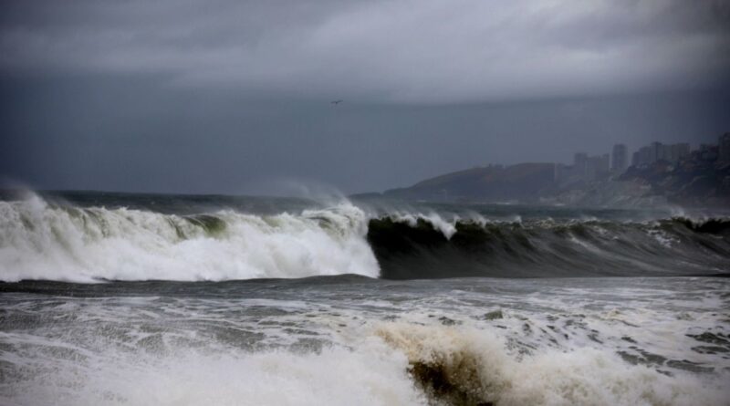 Marejadas en Chile afectarán 2.600 km de costa por tres días