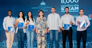 Ministerio de la Juventud otorga becas STEAM a jóvenes del Norte