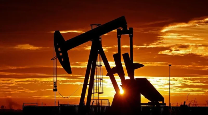 OPEP+ decide aumentar 206,000 barriles diarios desde mayo