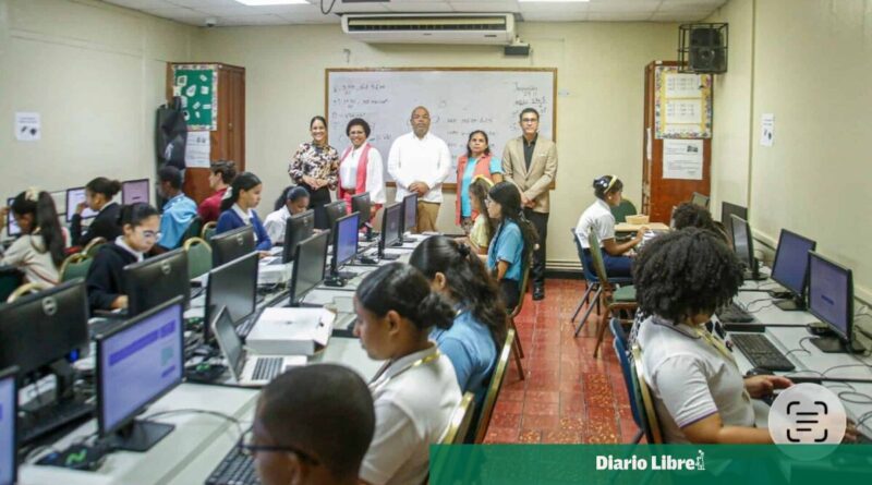 Olimpiada Digital de Lectura y Escritura en Regional 15 Educación