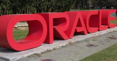 Oracle despide empleados y aumenta inversión en centros de datos IA