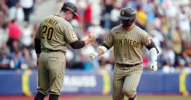 Padres superan a Diamondbacks y dominan la serie en México