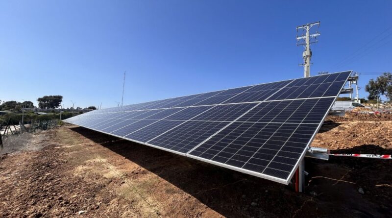 Parque Solar Comunitario de San Antonio avanza al 80% y finalizará en mayo