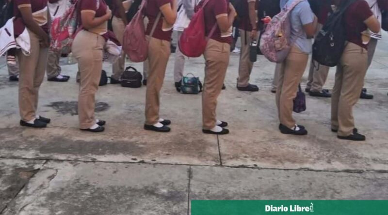Profesor arrestado por agresión sexual a alumna menor de edad