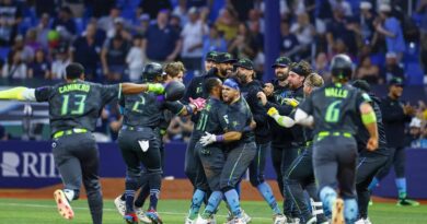 Rays superan a Yankees en un partido singular y emocionante