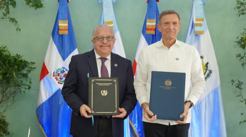 República Dominicana y Guatemala impulsan cooperación económica