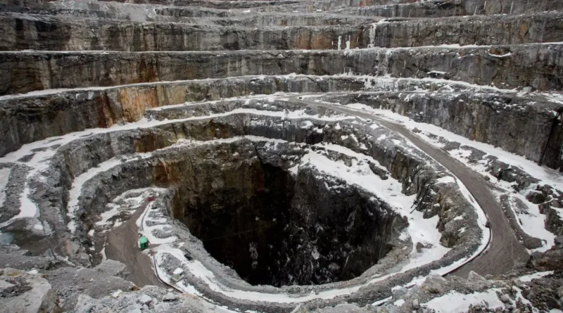 Rio Tinto cierra mina Diavik y despide a los diamantes