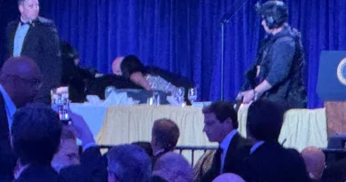 Tensión en la Casa Blanca: sacan a Trump en pleno evento