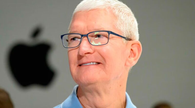 Tim Cook anuncia su salida como CEO de Apple en 2026