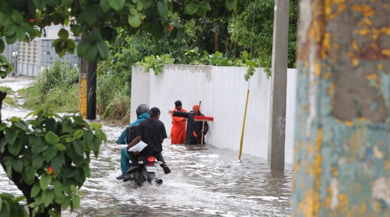 Vaguada activa provoca aguaceros y tormentas en el país