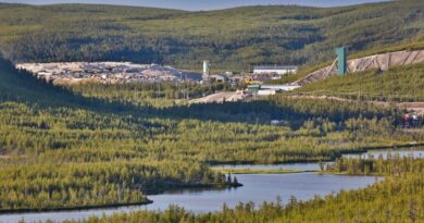 Cameco para producción de uranio en Saskatchewan y agrava déficit global