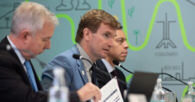 Colbún alcanza 1 TWh en contratos y pide nueva regulación eléctrica