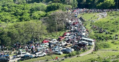 Agentes policiales disipan protesta contra minería en San Juan