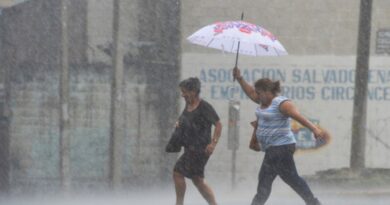 COE mantiene alerta por lluvias en 25 provincias y el DN