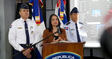 Cae la violencia: 93 delincuentes y 8 policías muertos en choques