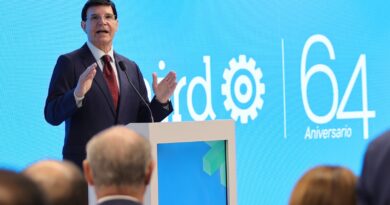 Industriales piden regulaciones para impulsar formalización económica