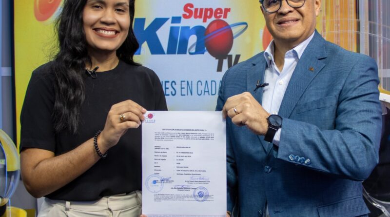 LEIDSA entrega 25 millones a ganadora del Súper Kino en Santiago