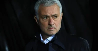 Mourinho desmiente rumores del Real Madrid y se concentra en Benfica