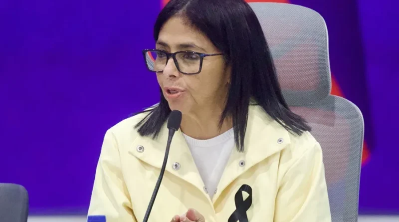 Delcy Rodríguez forma nuevo cuerpo militar para emergencias