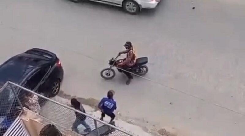 Mujer denuncia agresión y atraco fallido de motoristas en La Ciénaga
