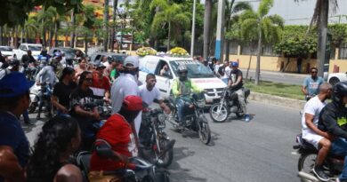 Multitud clama justicia mientras despide a Darlin Mercado Reyes