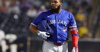 Vladimir Guerrero Jr. sufre abucheos por bajo rendimiento en Toronto