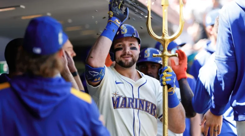 Raleigh guía paliza de los Marineros con su primer juego de tres jonrones