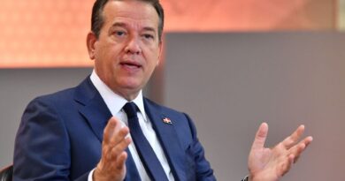 Abinader designa a Ito Bisonó como canciller y reestructura gobierno