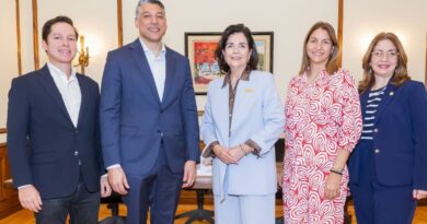 Centro León y Arajet firman nueva alianza estratégica en RD