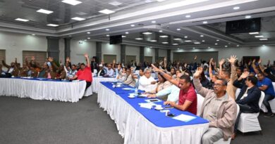 Docentes de ADP vestirán de azul y se retiran al mediodía