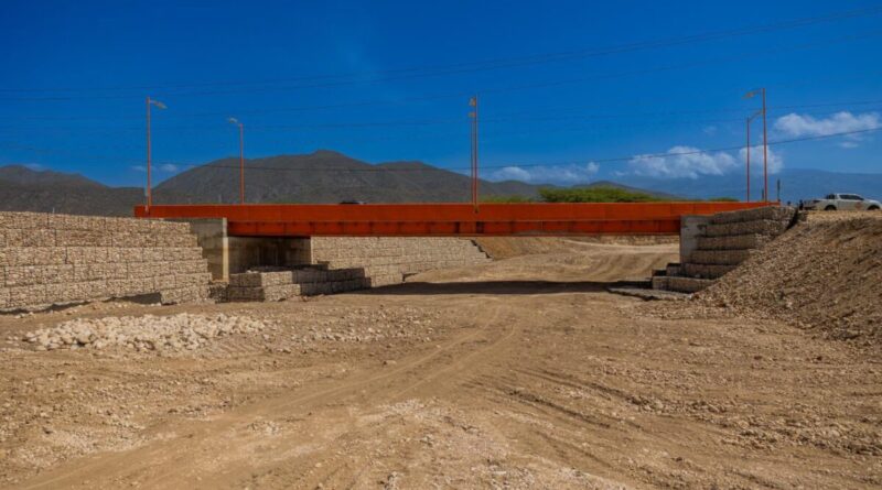 Gobierno inaugura puente en río Penitente para comunidades de Independencia