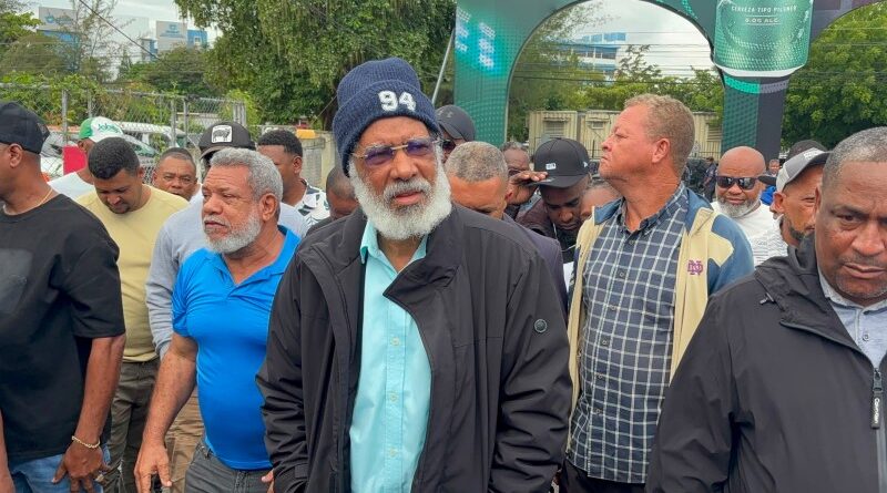 Juan Hubieres logra acuerdo para resolver conflicto en corredor Mella