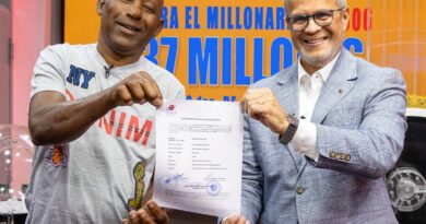 LEIDSA otorga certificado a ganador de 37 millones del Loto