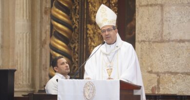 Monseñor Morel Diplán urge a preservar valores de Santo Domingo