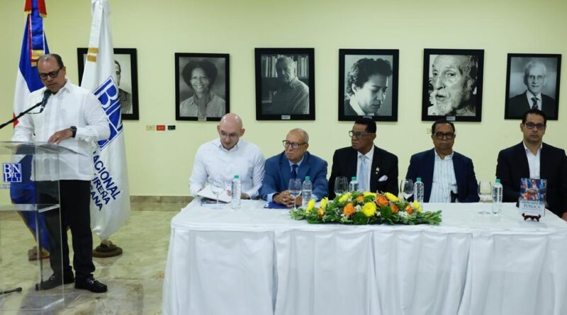 Néstor Cerón Suero lanza su nueva obra literaria al público